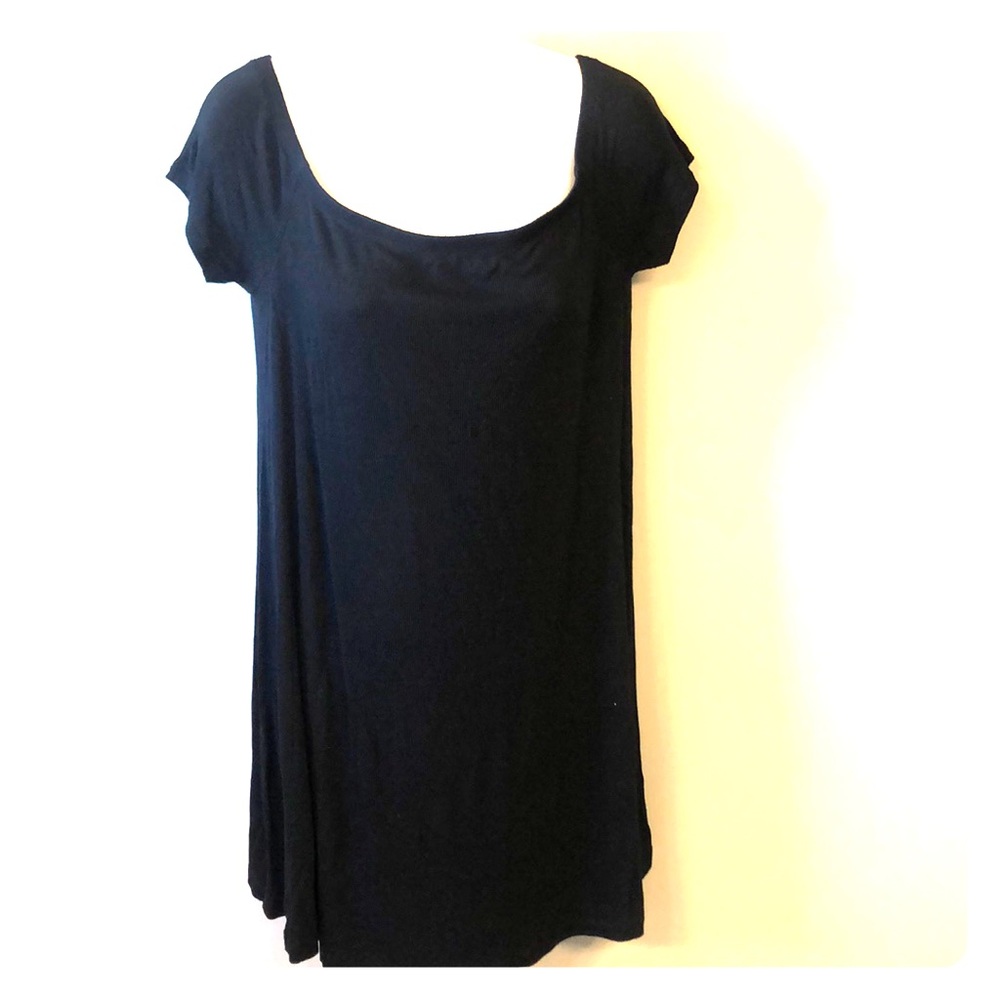 Black dress on or off shoulder